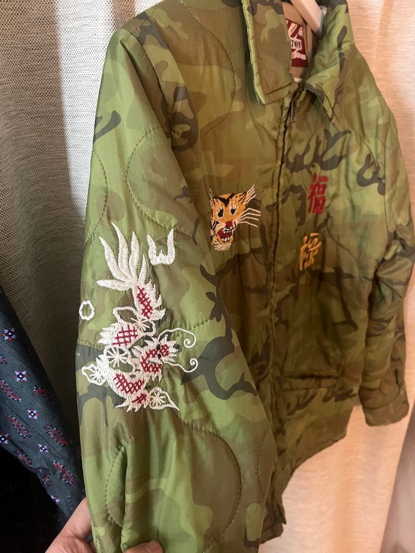 m*0様 HOUSTON 迷彩柄 下り虎 刺繍 ミリタリージャケット ベトジャン
