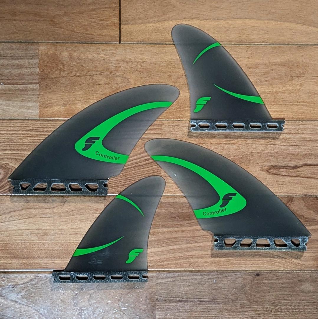 希少品フユーチャーコントローラークアッド 　FUTURES　Controller