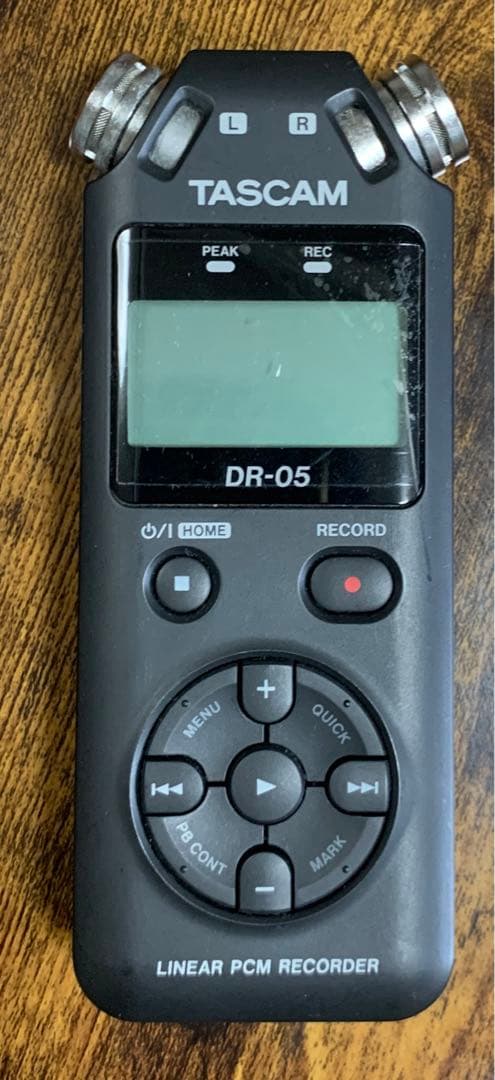 【美品】TASCAM DR-05 リニアPCMレコーダー