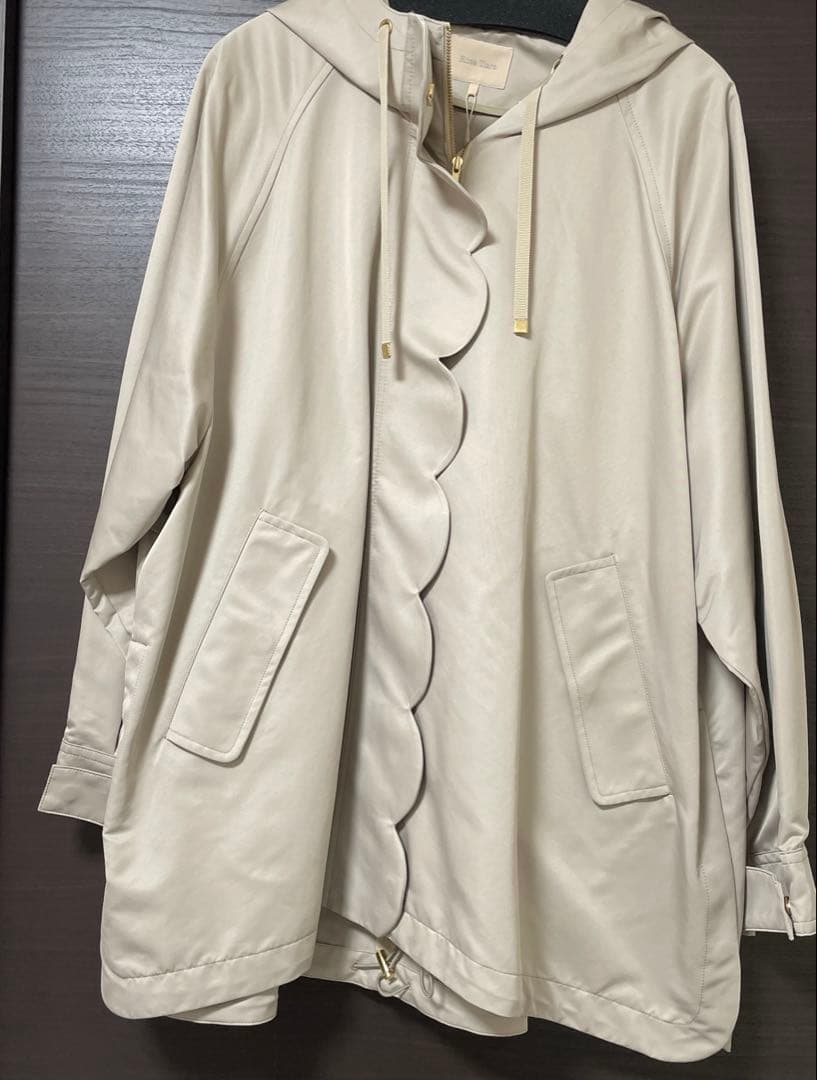 新品　タグつき　ローズティアラ　スカラマンテン　コート　サイズ46