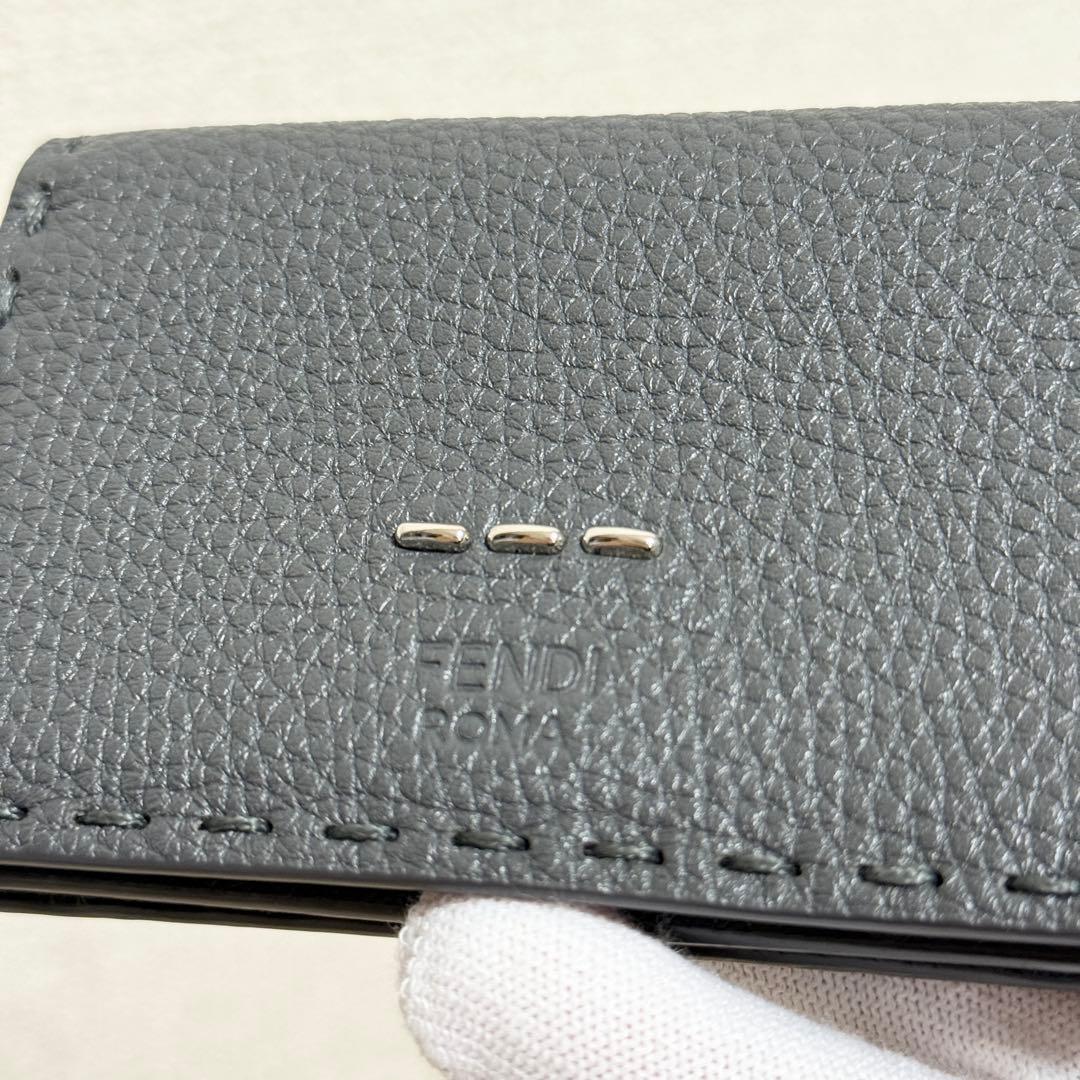 【未使用級】FENDI セレリア　名刺入れ　レザー　シルバー金具　シボ革