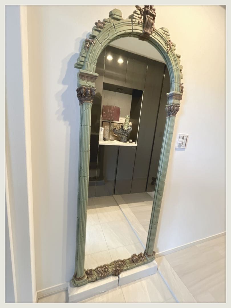 イタリア　1980年代ヴィンテージミラー　ゴールドモチーフ　遺跡風アレンジ