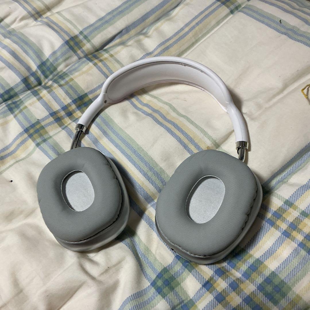 ワイヤレスヘッドホン グレー オーバーイヤー