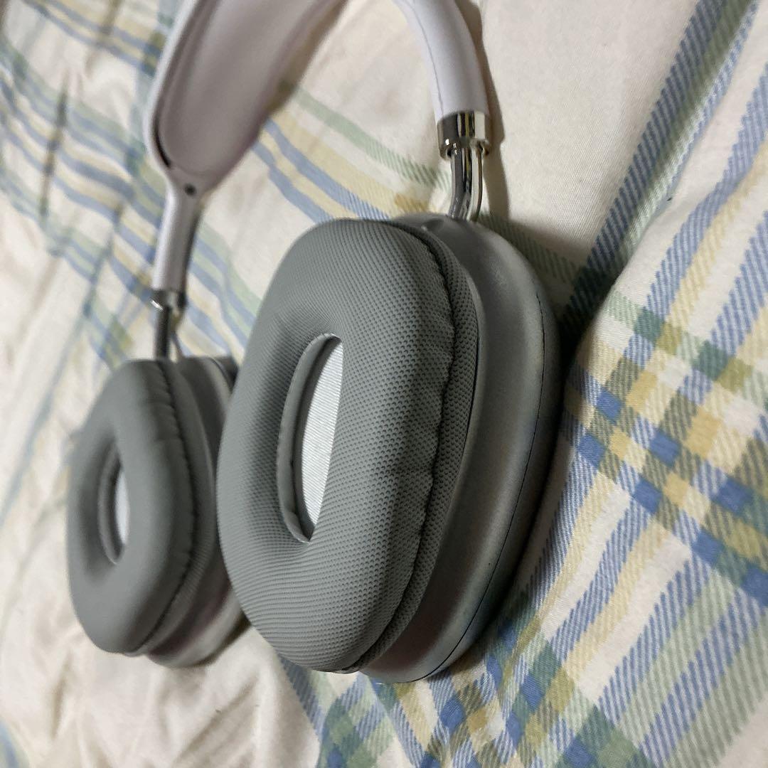 ワイヤレスヘッドホン グレー オーバーイヤー