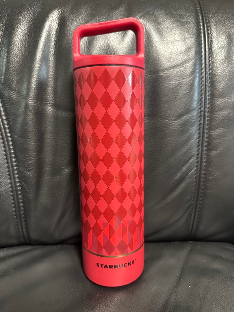 スターバックス2025 クリスマス赤ハンドルリッドボトルMiiR 591ml