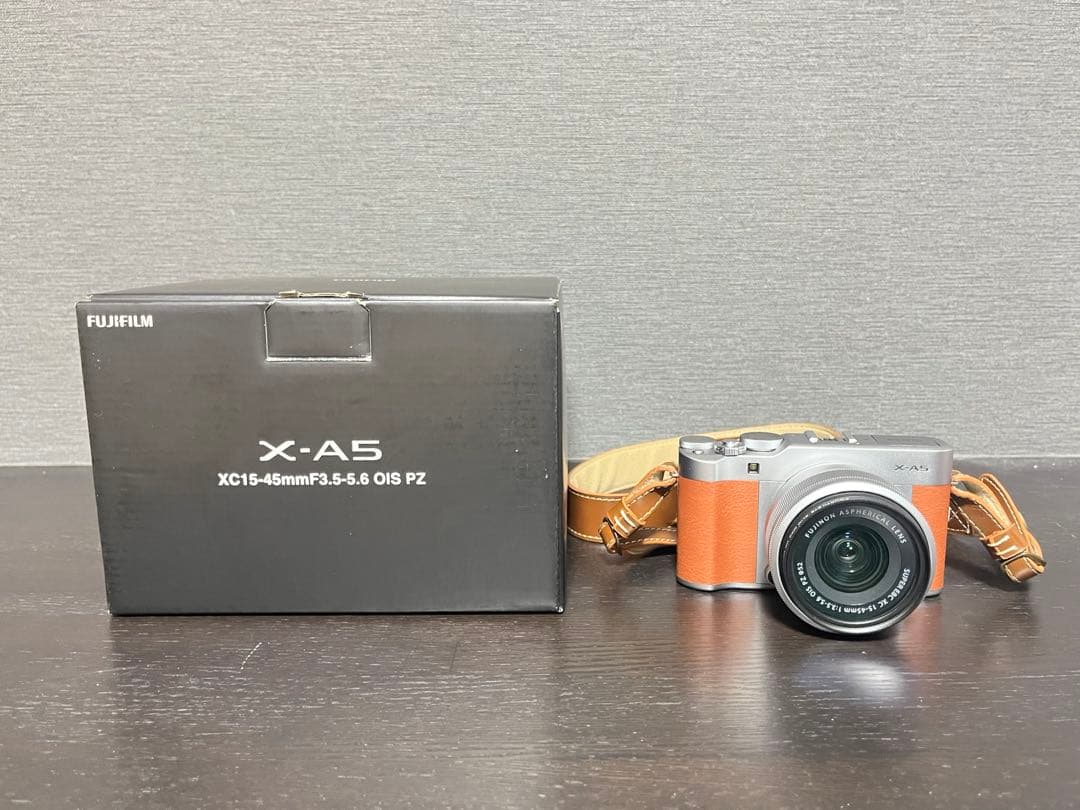 Fujifilm X-A5 レンズキット おまけ付(レンズキャップ無)