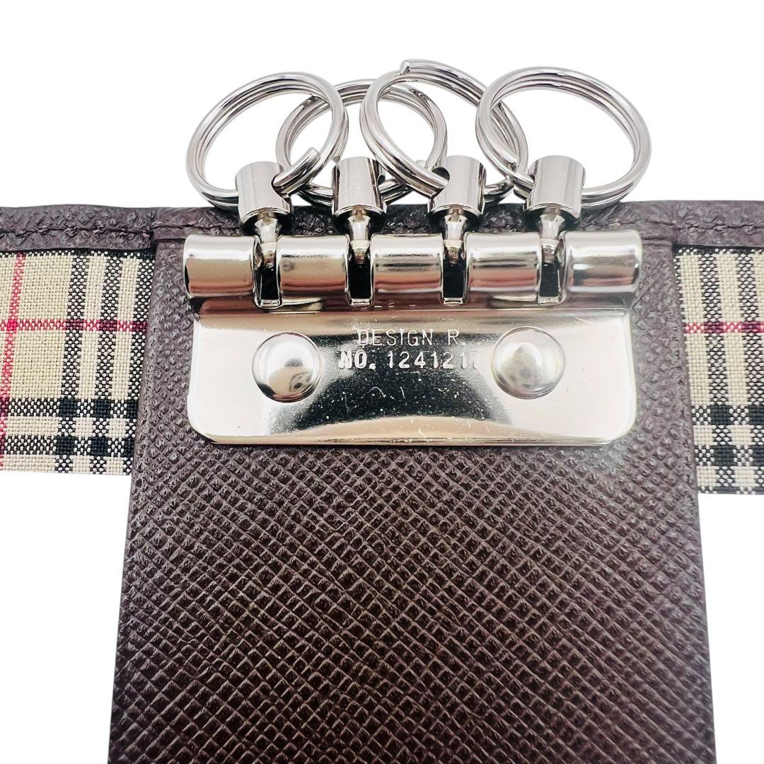 未使用品　バーバリー　キーケース　ブラウン