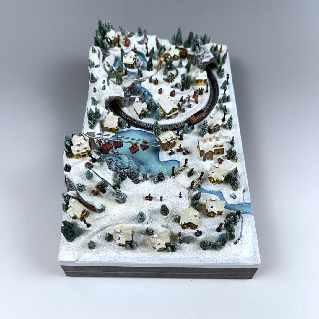 トーマスキンケード クリスマス スキーリゾート ライトアップ ジオラマ 雪化粧