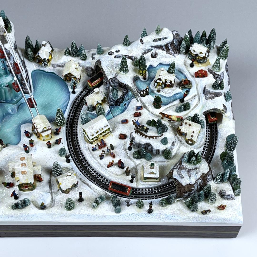 トーマスキンケード クリスマス スキーリゾート ライトアップ ジオラマ 雪化粧