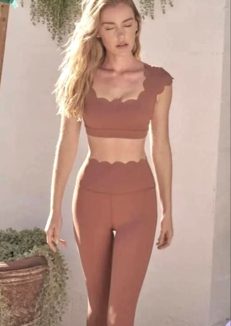 WISKII ヨガウェア ブラトップ・レギンスセット　Sサイズ