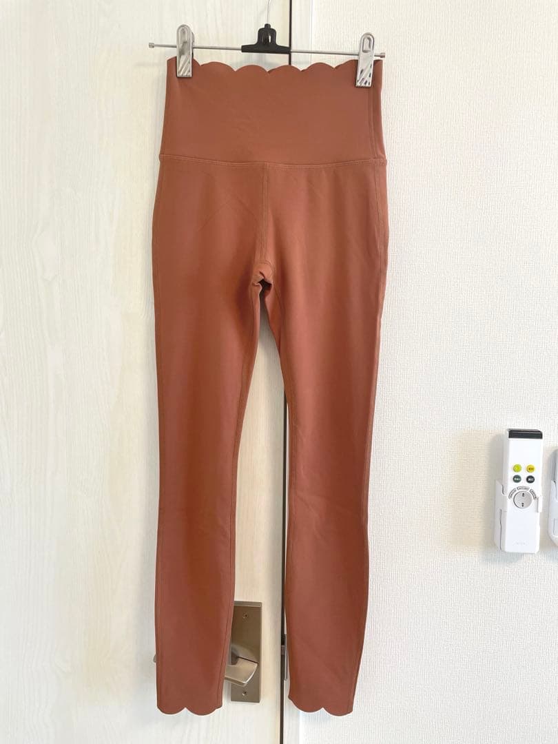 WISKII ヨガウェア ブラトップ・レギンスセット　Sサイズ