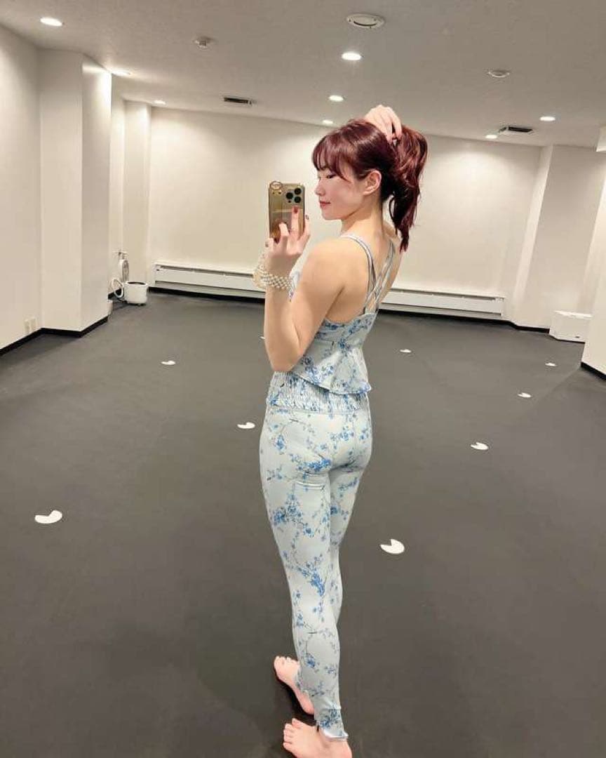 新品未使用❤️SUKALA ❤️スプリングフラワーシャーリングレギンスL❤️