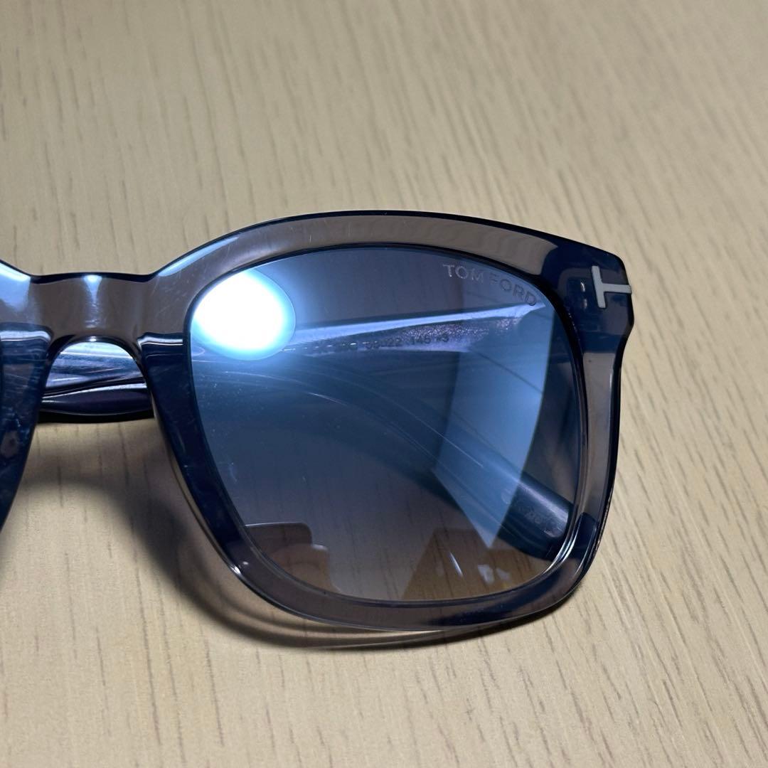 TOM FORDサングラス