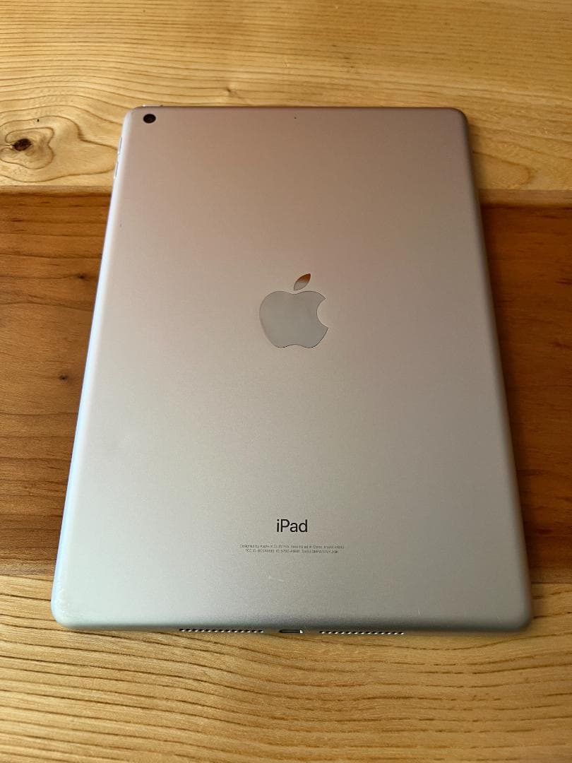 Apple ipad 第6世代 Wi-Fiモデル シルバー