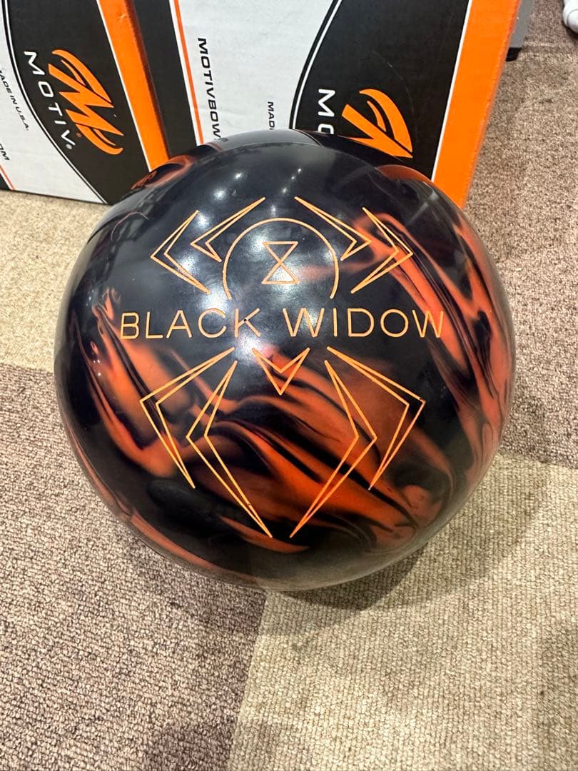 フ*オ様 ハンマー　ブラックウイドー2.0 15ポンド ボウリングボール