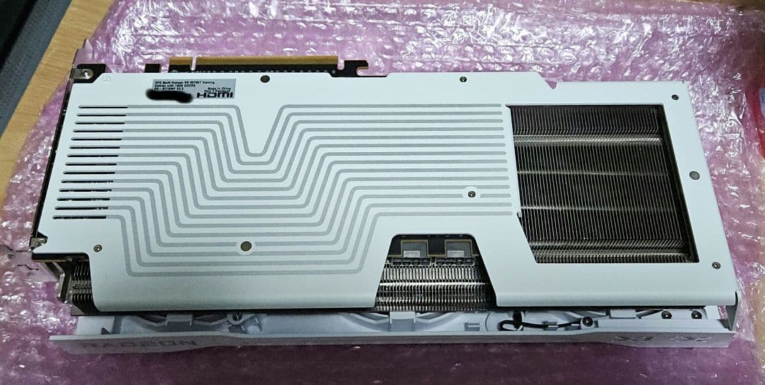 XFX Swift Radeon RX9070XT ホワイト