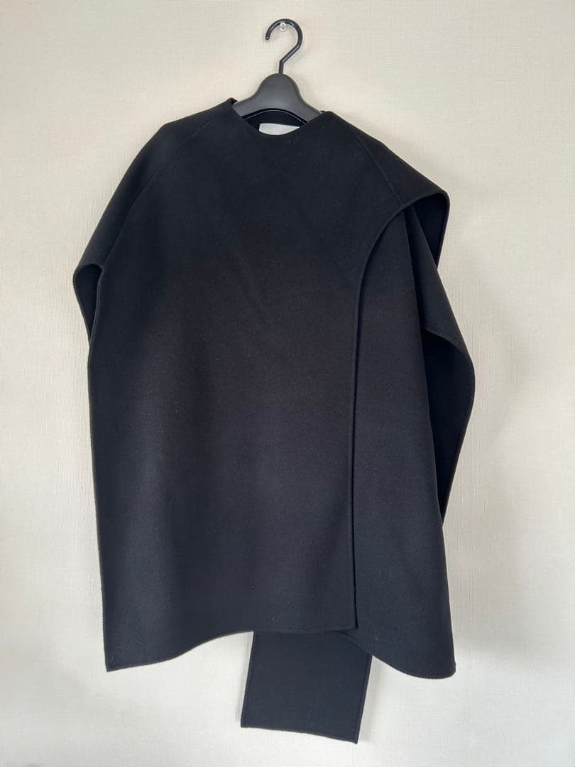 COS コス／WOOL MIX HYBRID CAPE