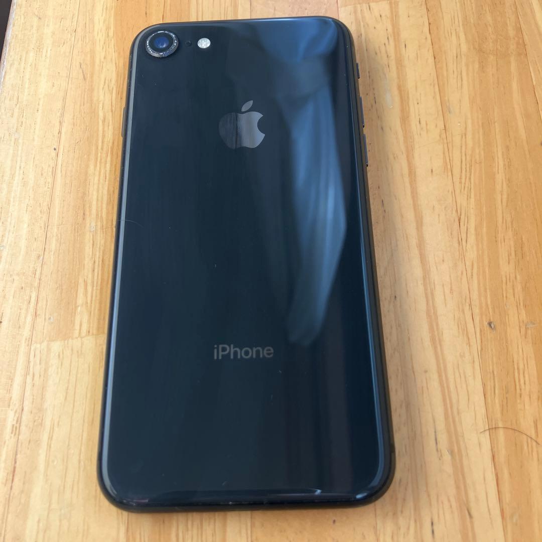 iPhone 8 ブラック 本体