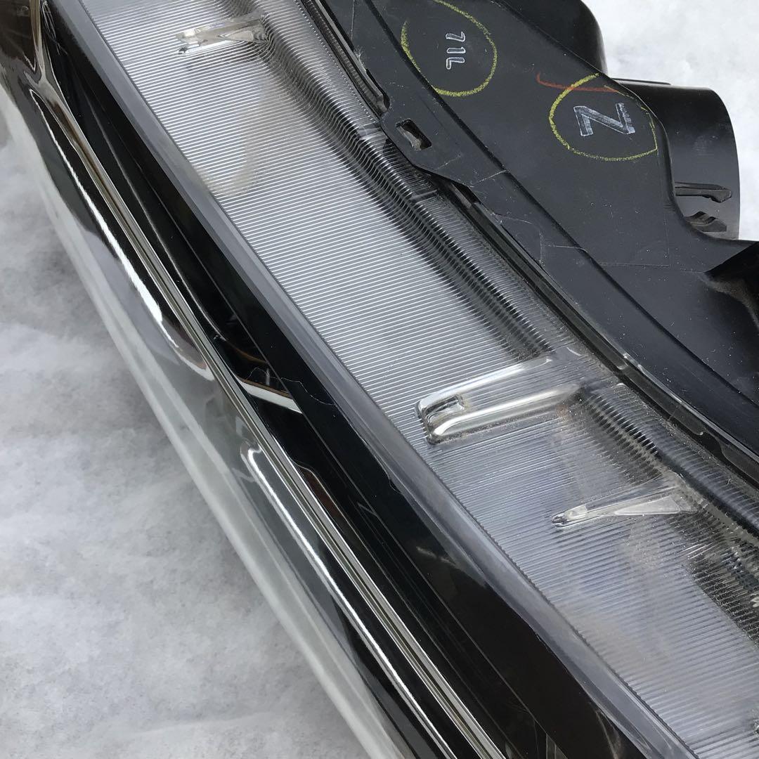 C27 セレナ　左　ヘッドライト