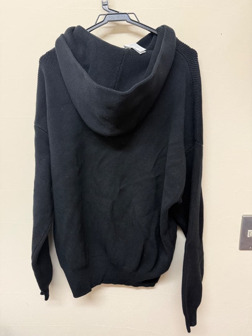ゆゆ未使用　Alo Yoga スカラー フード付きセーター　黒　xs