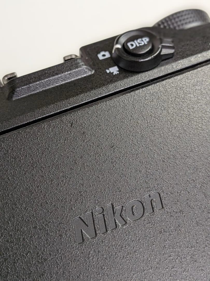 Nikon Z 30 ミラーレス　ダブルズームレンズキット