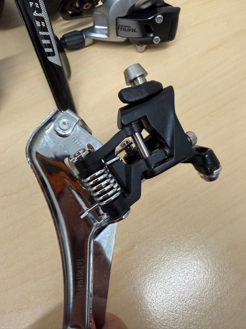 SRAM RIVAL 2×11速 機械式（新車外し）