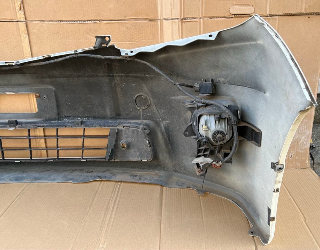 アルファード 20系　前期 フロントバンパー　フォグ2色LED ガーニッシュ付き