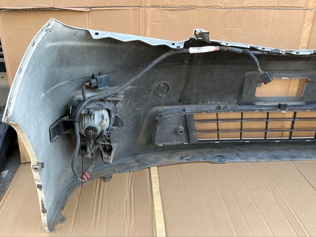 アルファード 20系　前期 フロントバンパー　フォグ2色LED ガーニッシュ付き