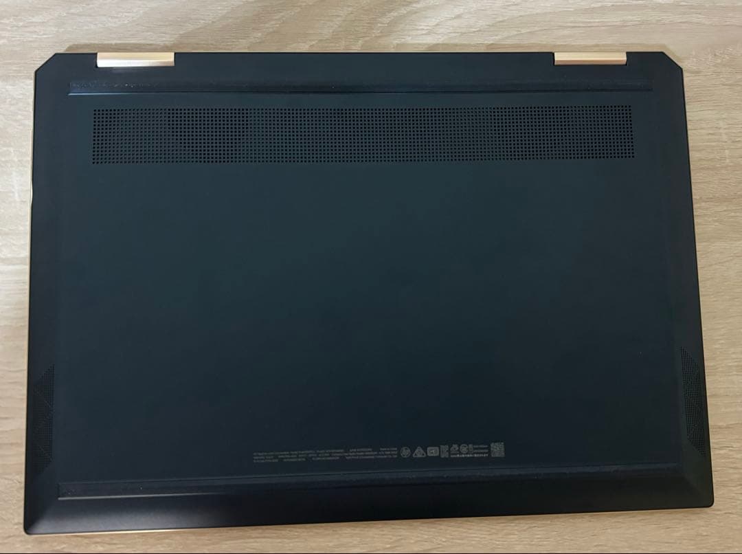 HP Spectre x360 13-aw 13.3インチ