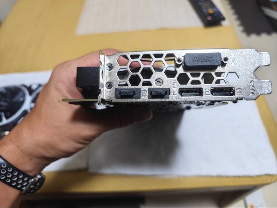 【激安】 MSI GeForce GTX 1080 ARMOR 8G OC