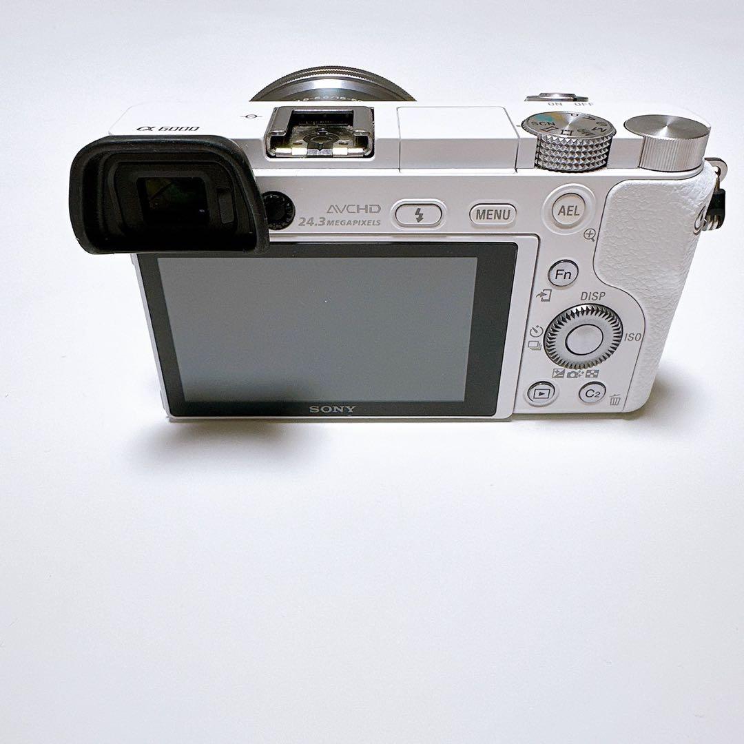 Sony α6000 ミラーレス一眼レフカメラ（ホワイト） レンズ2本セット