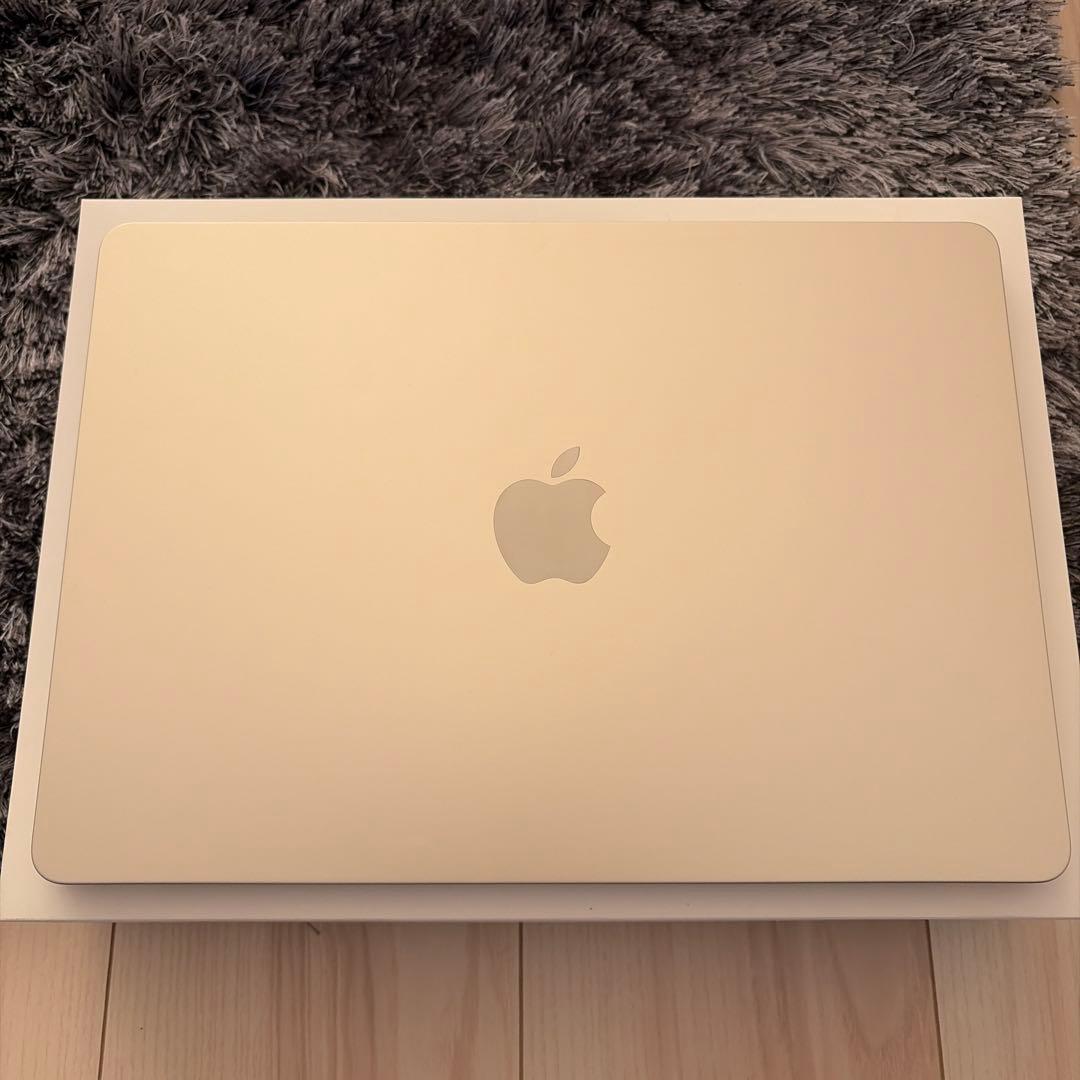 美品Apple M3 13インチ MacBook Air 256GB SSD