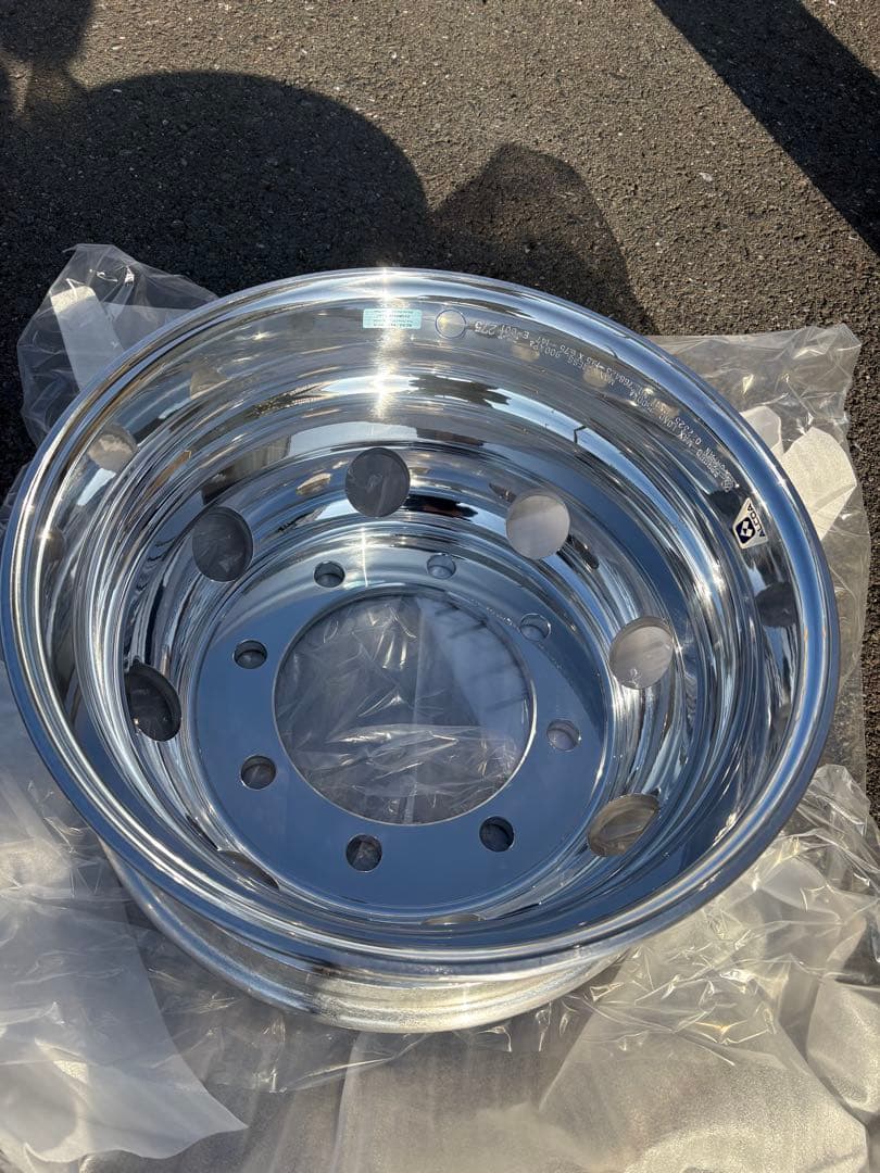 新品②本　大型低床トラック用　アルコア　ISO用　アルミホイール　8穴