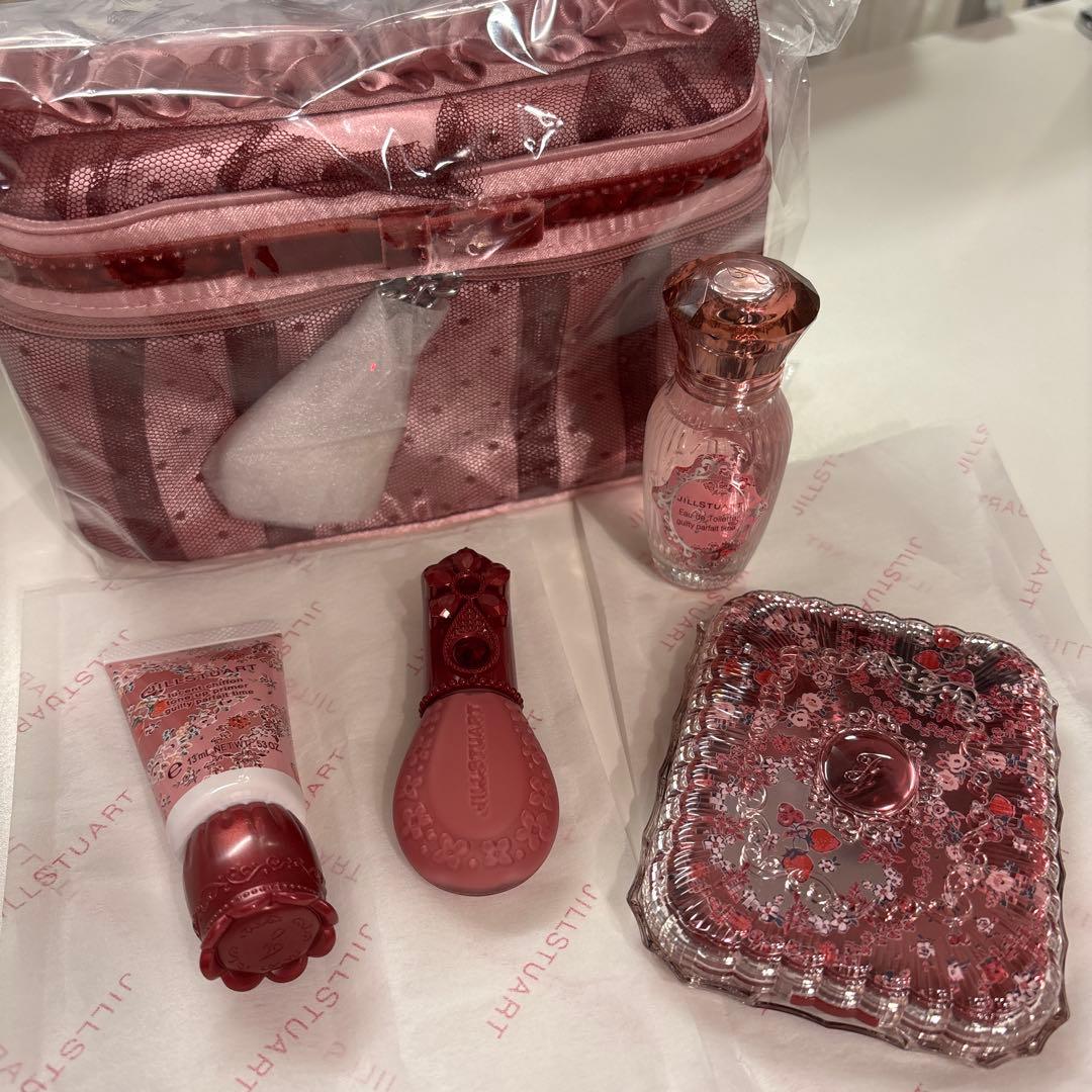 箱なし未使用 ジルスチュアート 2024 クリスマスコフレ ギルティパフェタイム