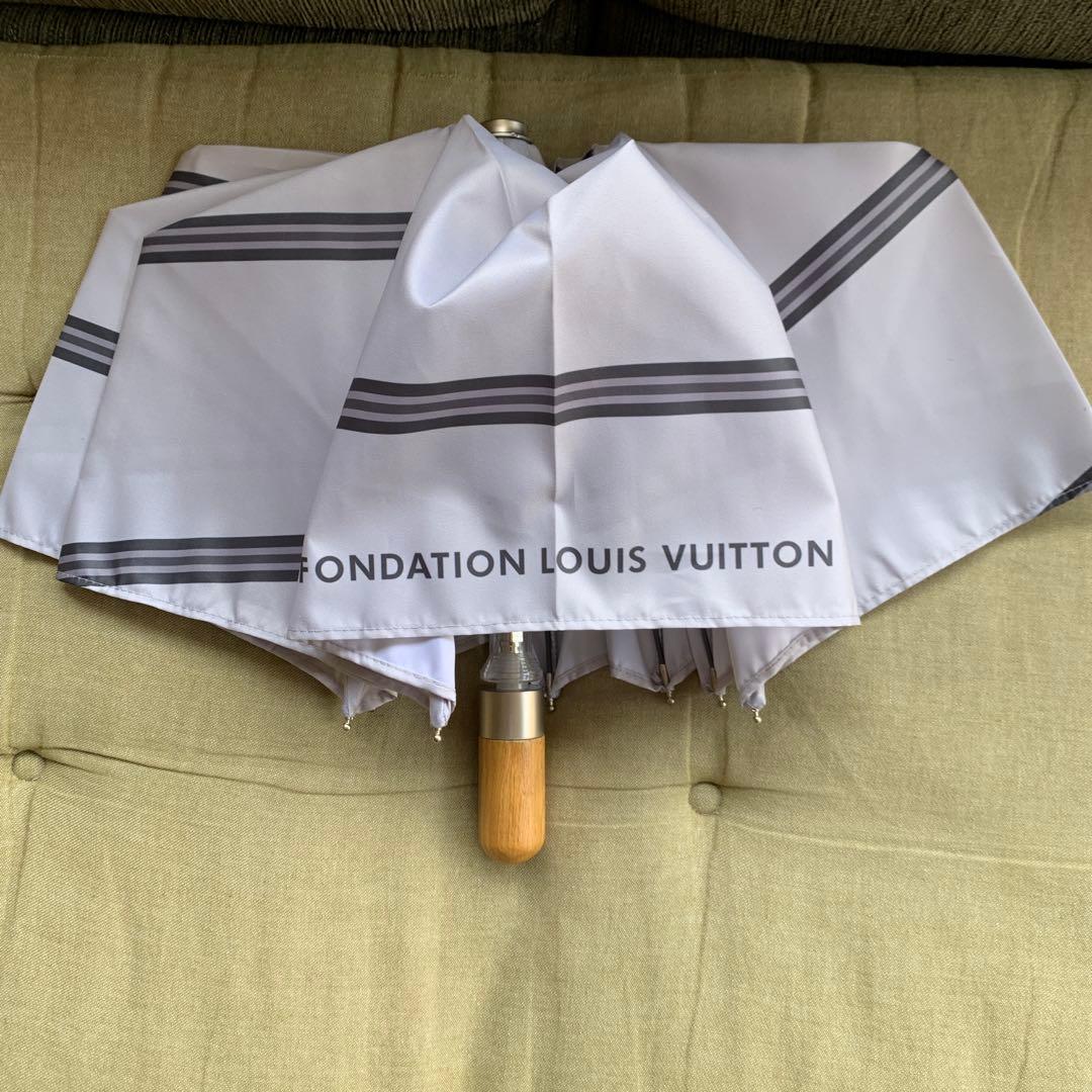 ルイヴィトン財団美術館　限定　傘