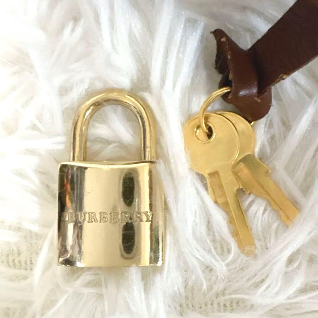希少バーバリーロンドンノバチェックホースロゴレザー南京錠カギPVC大容量レア人気