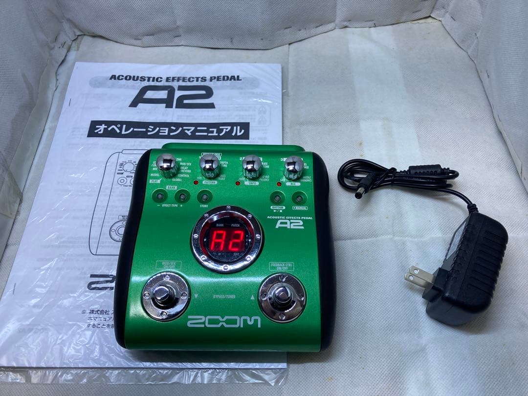 zoom アコースティック　マルチエフェクター A2　互換ＡＣアダプター付属