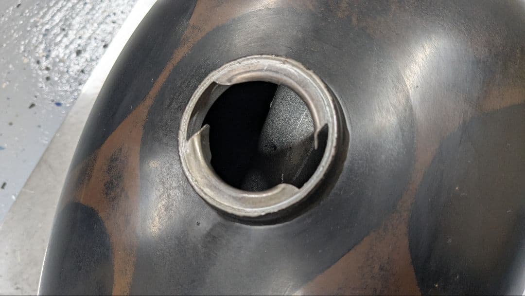 ハーレーピーナツタンクハイトンネル　ショベル　エボ　キャップコック付き