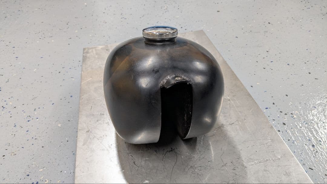 ハーレーピーナツタンクハイトンネル　ショベル　エボ　キャップコック付き