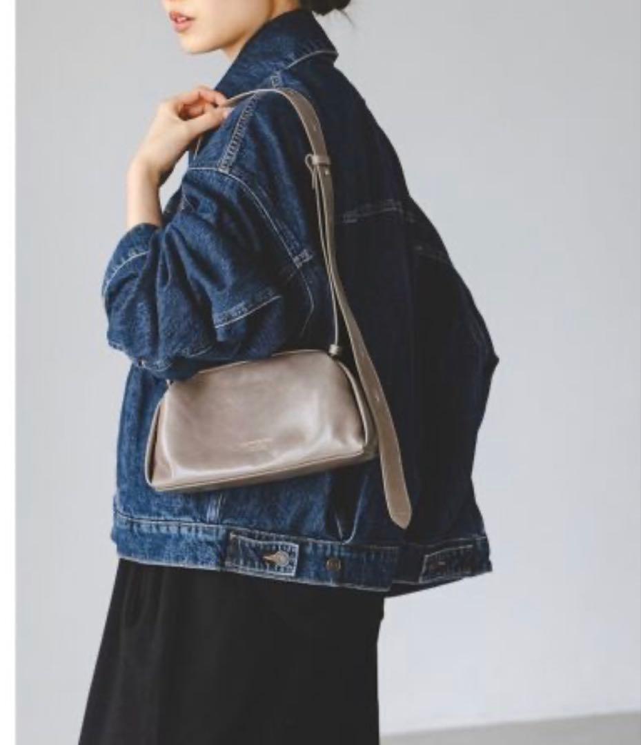 CHRISTIAN VILLA クリスチャンヴィラ ショルダートートバッグ