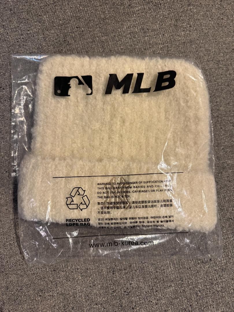 MLB ビーニー 猫耳 ホワイト ニット帽 韓国 karina