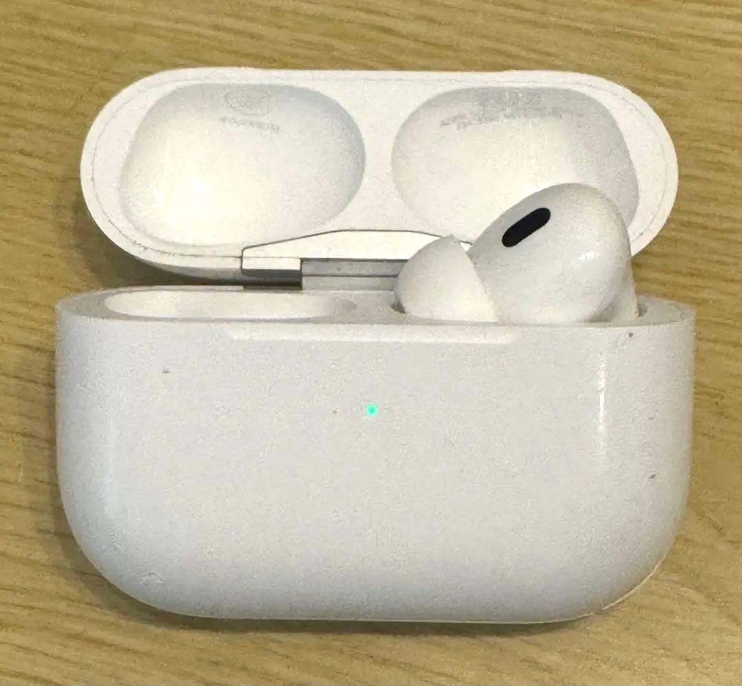AirPods Pro2 本体 充電ケース付き　右耳のみ