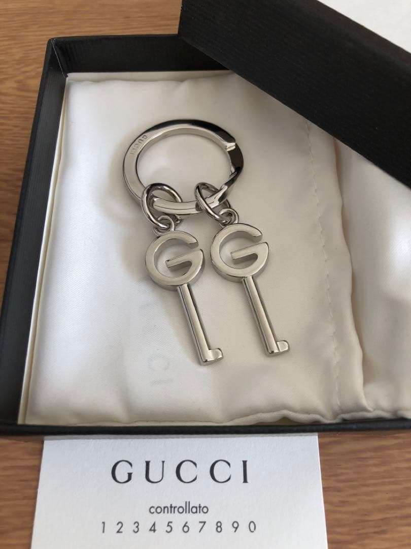 GUCCI キーリング　シルバー