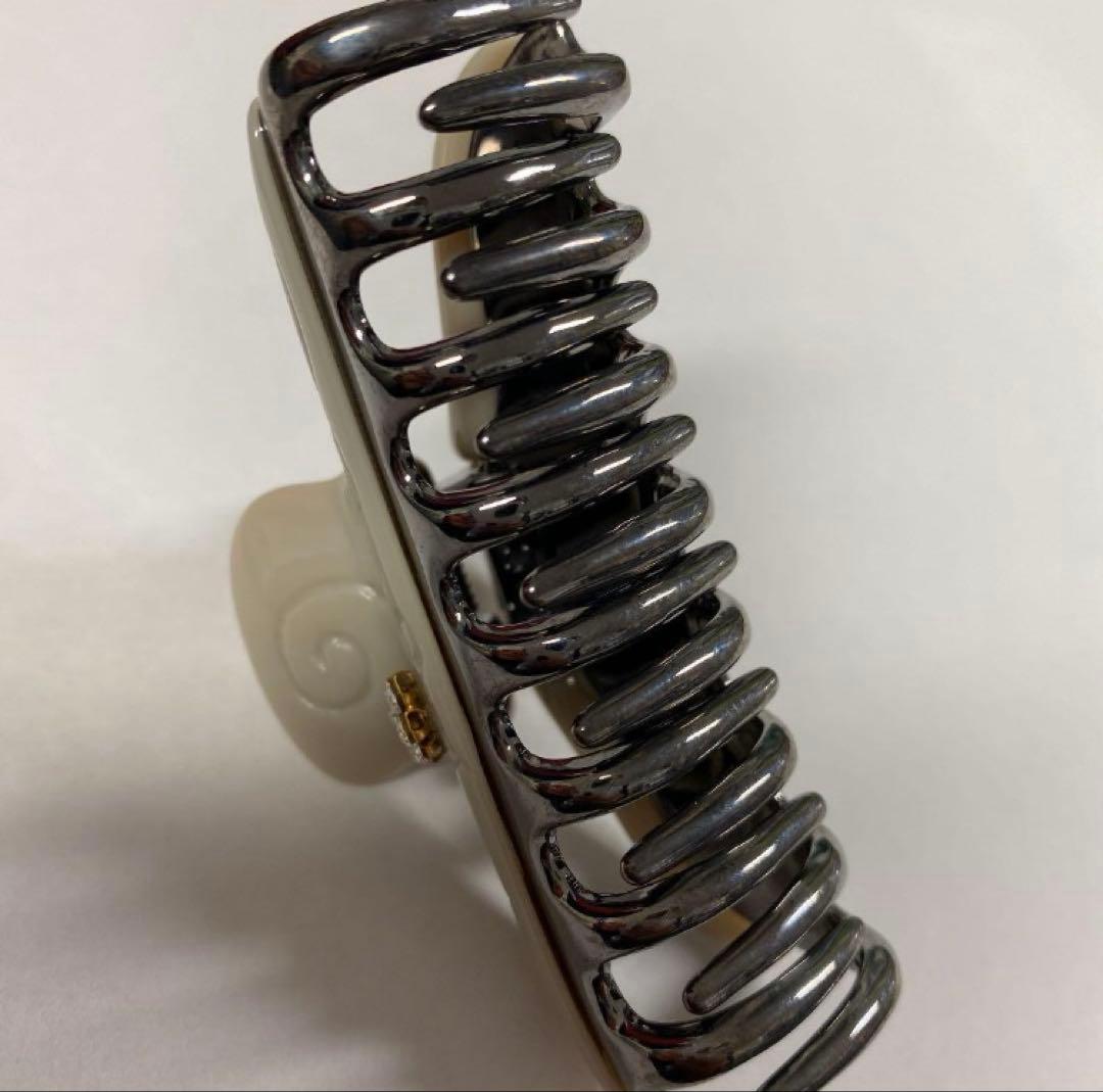 accaヘアクリップ 中サイズ