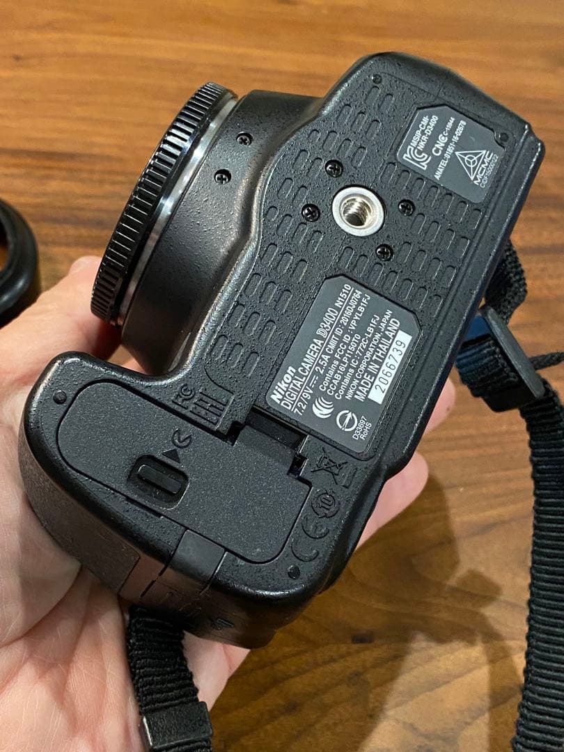 Nikon D3400 デジタル一眼カメラ　動作品　オマケレンズ付　7148枚