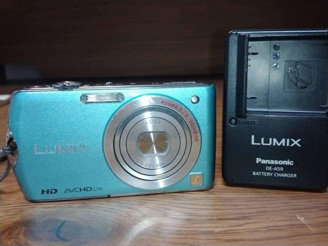 【レア色】 Panasonic デジタルカメラ LUMIX DMC-FX70