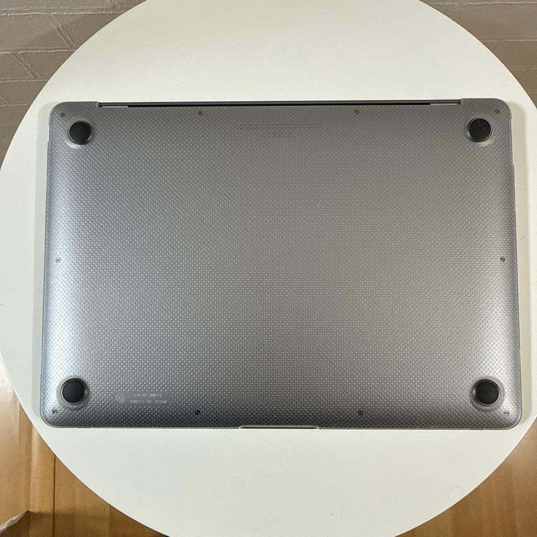 土*！様 MacBook Air スペースグレー