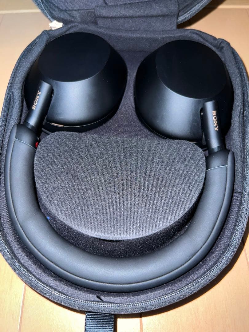 ヘッドホン SONY WH-1000XM5 black