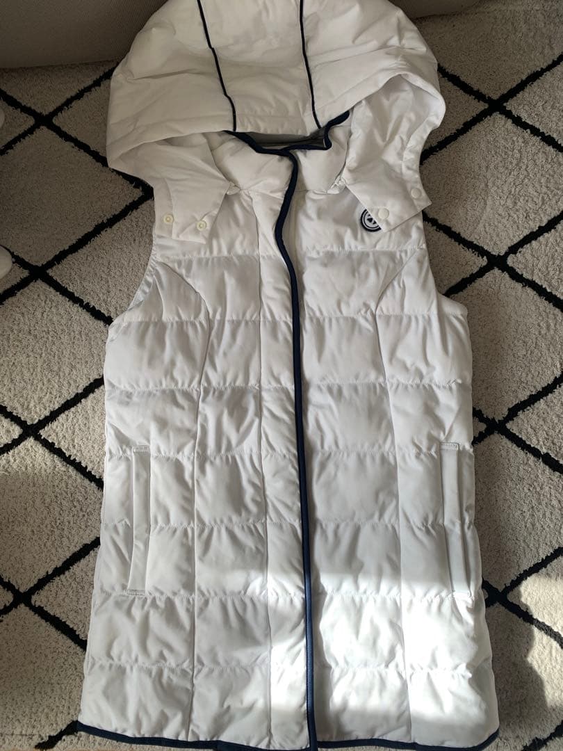 【TAYLORMADE 】フード付きベストとスカートセット　Mサイズ