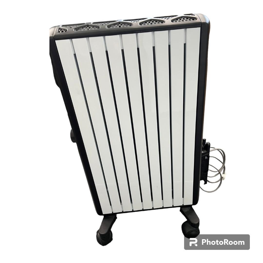 【極美品】Delonghiデロンギ MDHU12-BKオイルヒーター